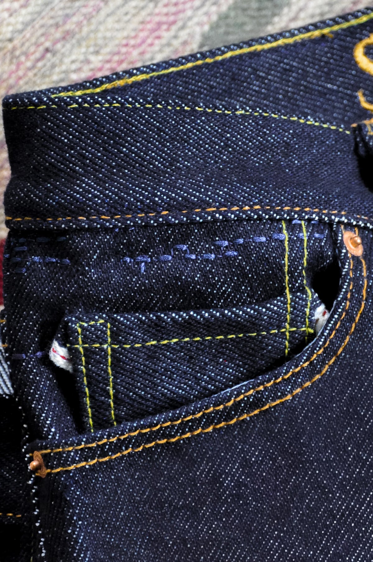 SS22 Gold Star 25oz.
