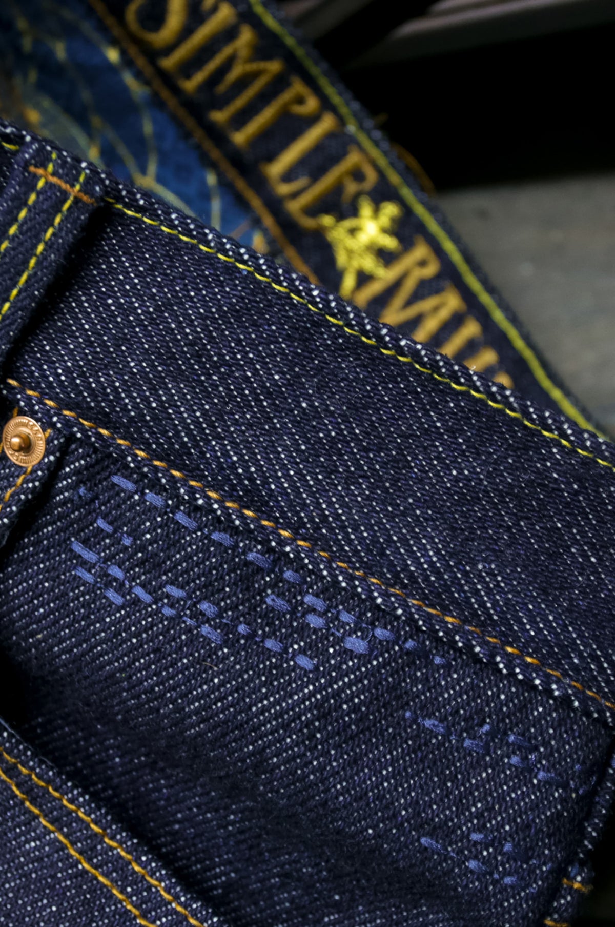 SS22 Gold Star 25oz.