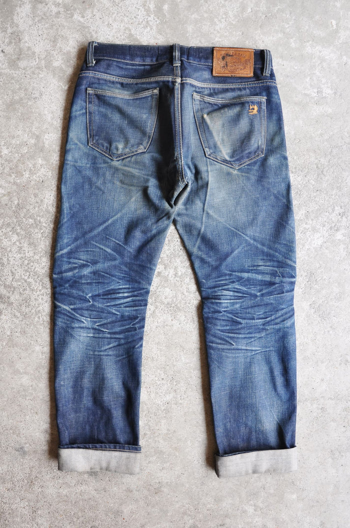FT001-SK829
