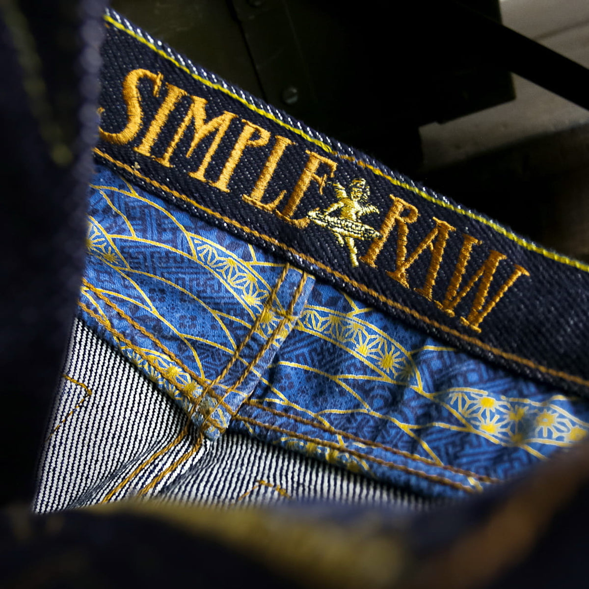 Simple fashion raw denim